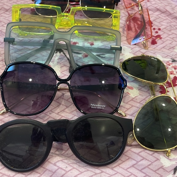Lot Of Sunglasses 10 pairs for 65$ Price negotiable - Picture 2 of 5